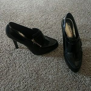Women's shoes